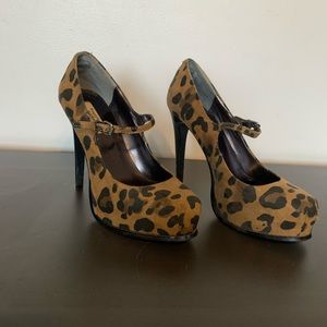 Simply Vera by Vera Wang Cheetah pumps size 7.5